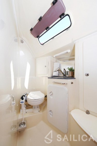Bavaria 38 Cruiser - Yacht Charter Sailica