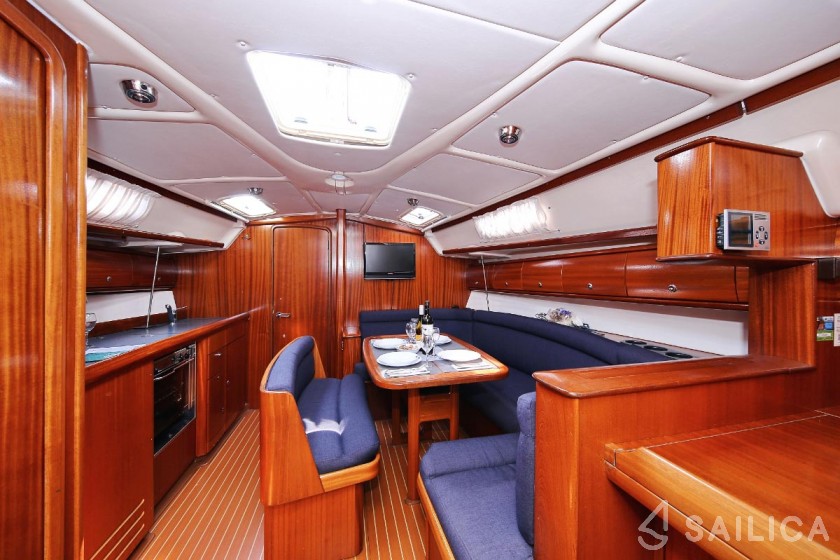Bavaria 38 Cruiser - Yacht Charter Sailica