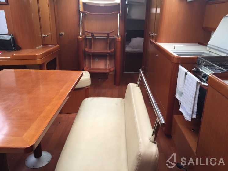 Oceanis 46 - Yacht Charter Sailica