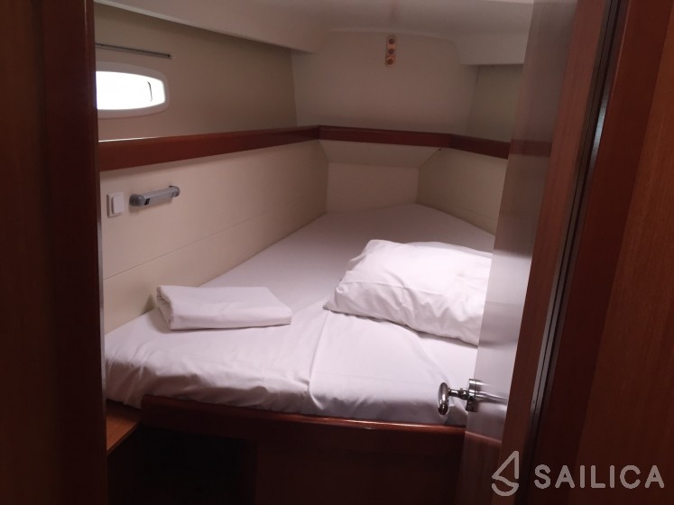 Oceanis 46 - Yacht Charter Sailica