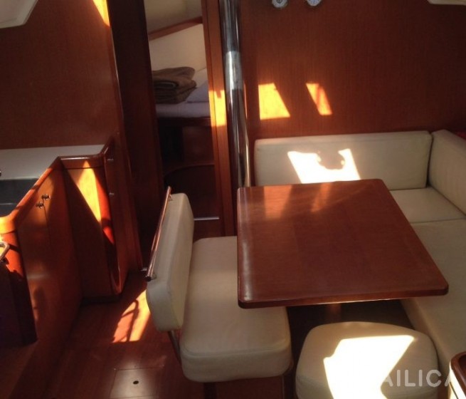 Oceanis 46 - Yacht Charter Sailica