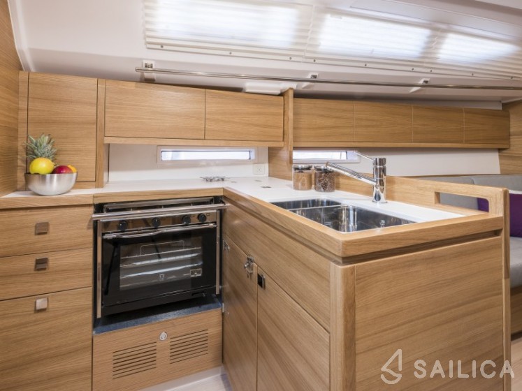 Salona 38 - Yacht Charter Sailica