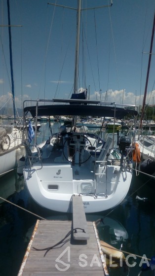 Oceanis 31 - Yacht Charter Sailica