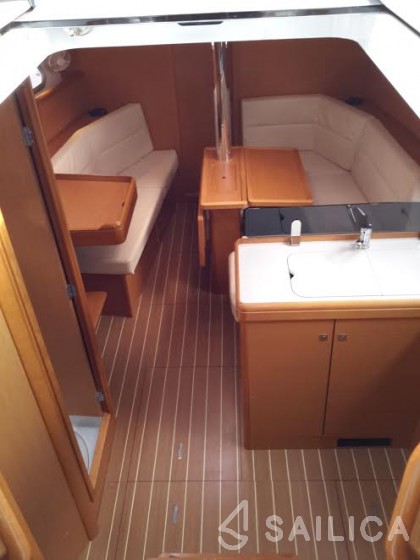 Sun Odyssey 36i - Yacht Charter Sailica