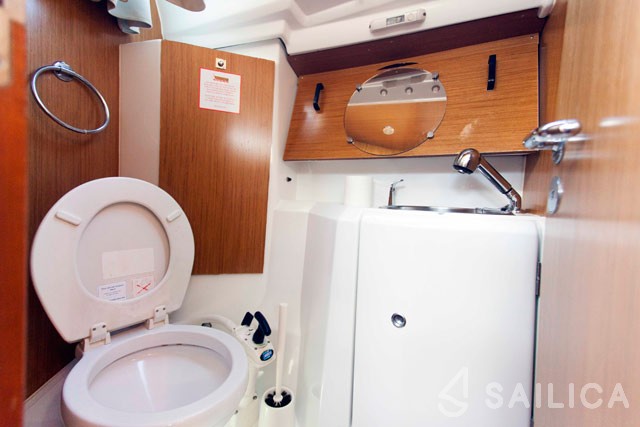 Sun Odyssey 36i - Yacht Charter Sailica