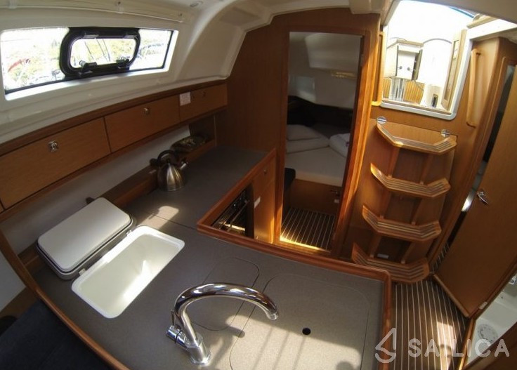 Bavaria Cruiser 37 - Yacht Charter Sailica