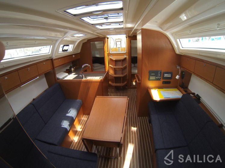 Bavaria Cruiser 37 - Yacht Charter Sailica