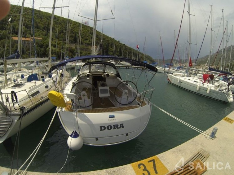 Bavaria Cruiser 37 - Yacht Charter Sailica