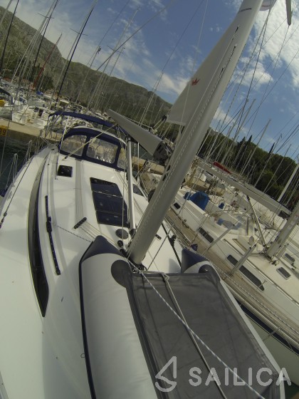 Bavaria Cruiser 37 - Yacht Charter Sailica