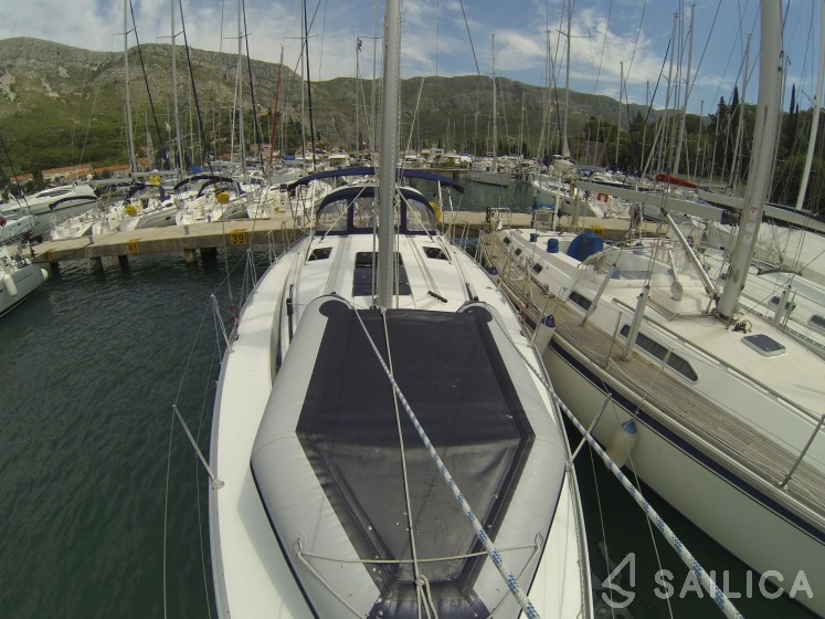 Bavaria Cruiser 37 - Yacht Charter Sailica