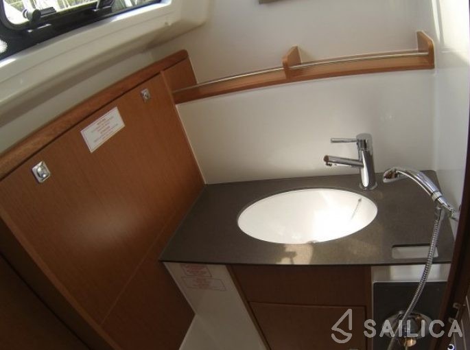 Bavaria Cruiser 37 - Yacht Charter Sailica