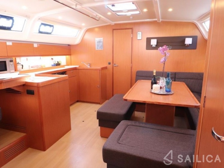 Bavaria 51 Cruiser - Yacht Charter Sailica