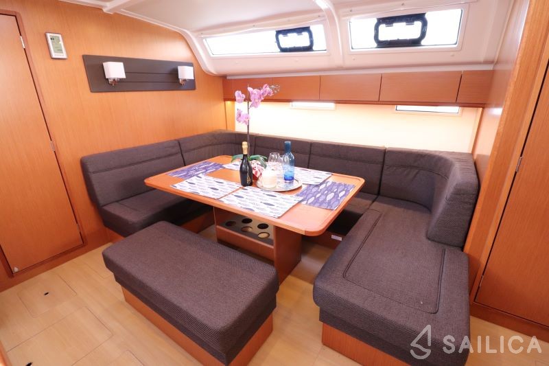 Bavaria 51 Cruiser - Yacht Charter Sailica
