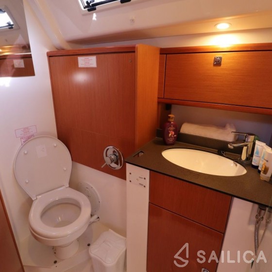 Bavaria 51 Cruiser - Yacht Charter Sailica