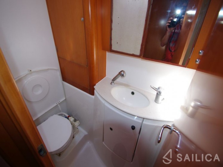 Lagoon 440 - Yacht Charter Sailica