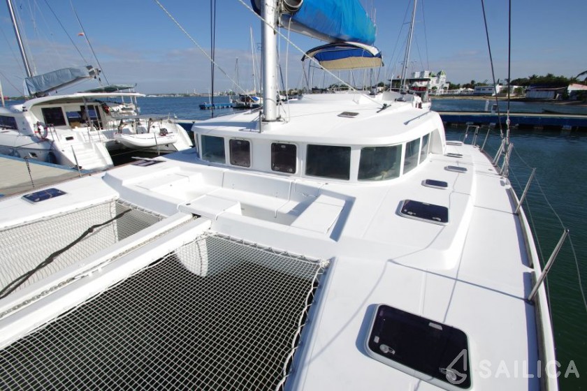 Lagoon 440 - Yacht Charter Sailica