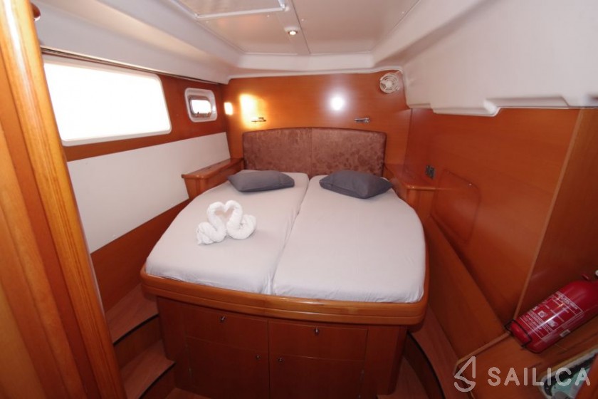 Lagoon 440 - Yacht Charter Sailica