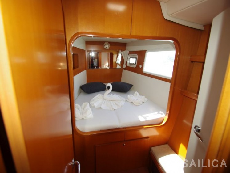 Lagoon 440 - Yacht Charter Sailica