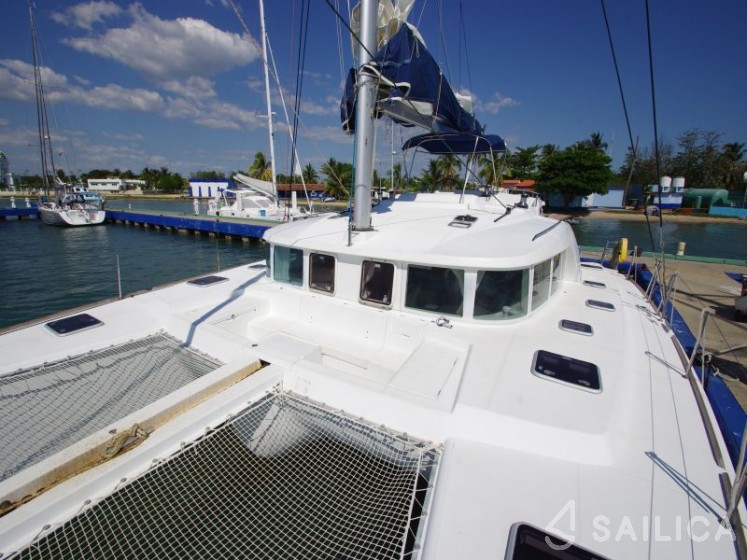 Lagoon 440 - Yacht Charter Sailica
