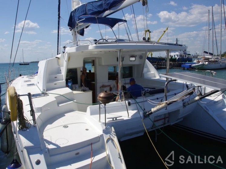 Lagoon 440 - Yacht Charter Sailica