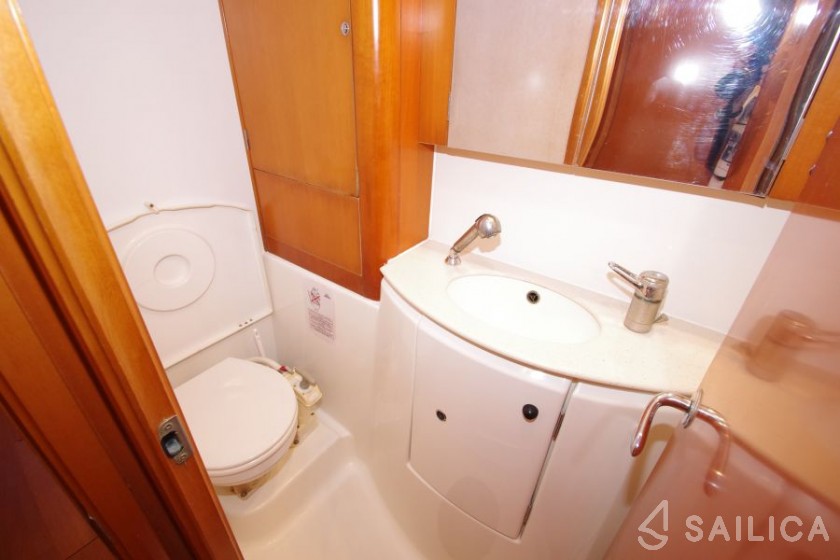 Lagoon 440 - Yacht Charter Sailica