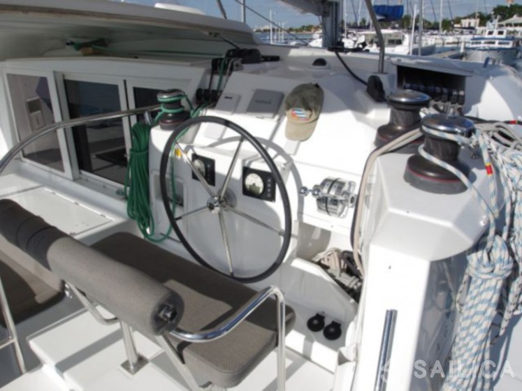 Lagoon 421 - Yacht Charter Sailica