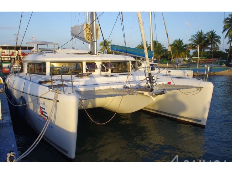 Lagoon 421 - Yacht Charter Sailica