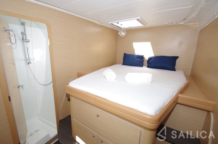 Lagoon 421 - Yacht Charter Sailica