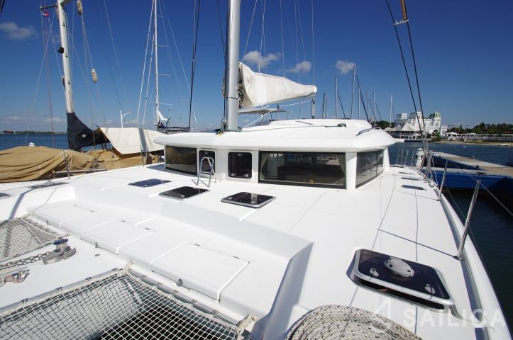 Lagoon 421 - Yacht Charter Sailica