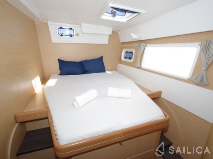 Lagoon 421 - Yacht Charter Sailica