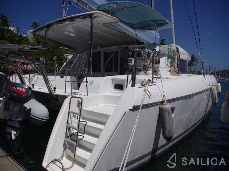 Lagoon 421 - Yacht Charter Sailica