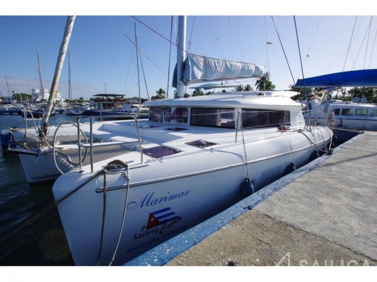 Lagoon 421 - Yacht Charter Sailica