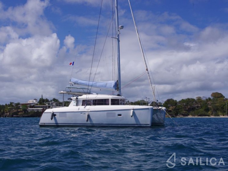 Lagoon 421 - Yacht Charter Sailica