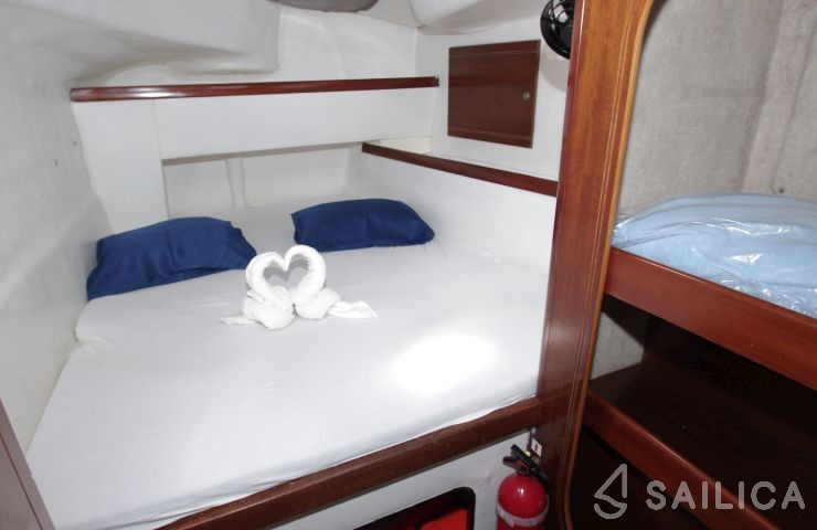 Athena 38 - Yacht Charter Sailica