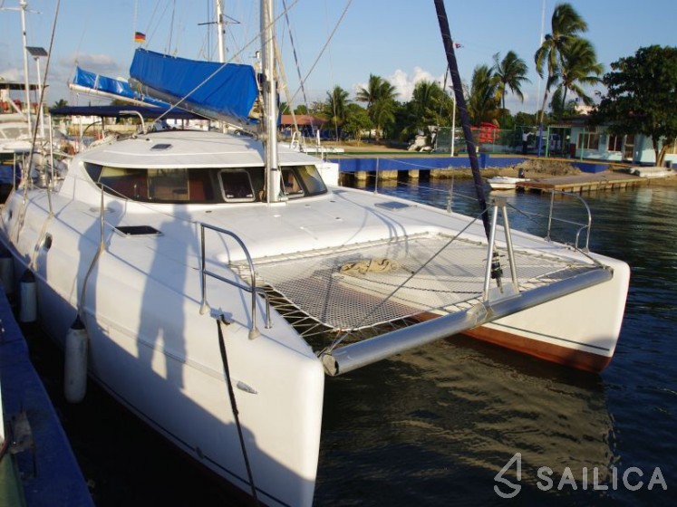 Athena 38 - Yacht Charter Sailica
