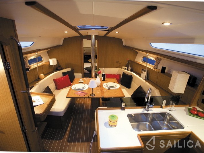 Sun Odyssey 39i - Yacht Charter Sailica