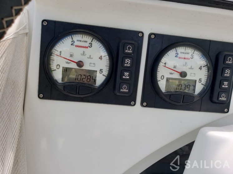 Lagoon 450 S - 4 + 2 cab. - Yacht Charter Sailica