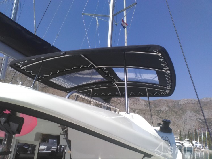 Lagoon 450 S - 4 + 2 cab. - Yacht Charter Sailica