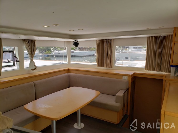 Lagoon 450 S - 4 + 2 cab. - Yacht Charter Sailica