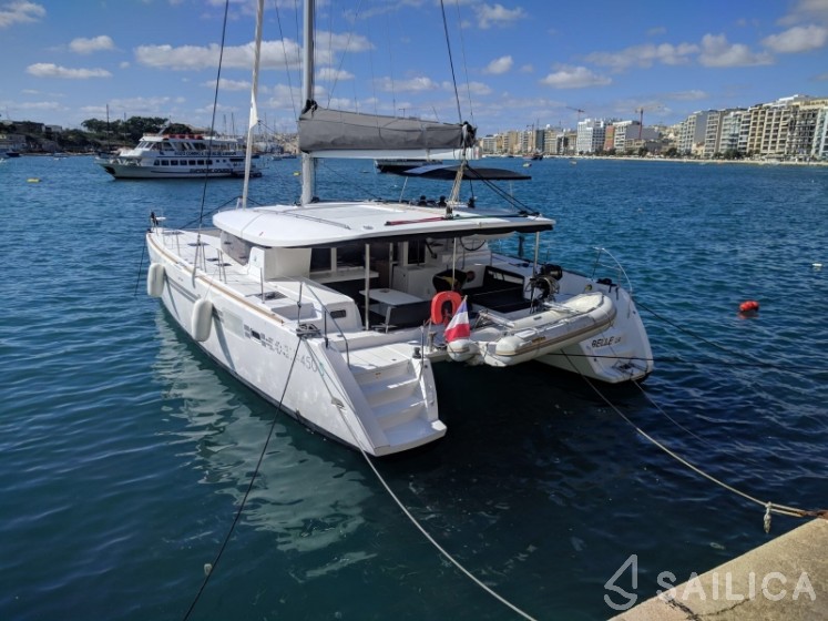 Lagoon 450 S - 4 + 2 cab. - Yacht Charter Sailica