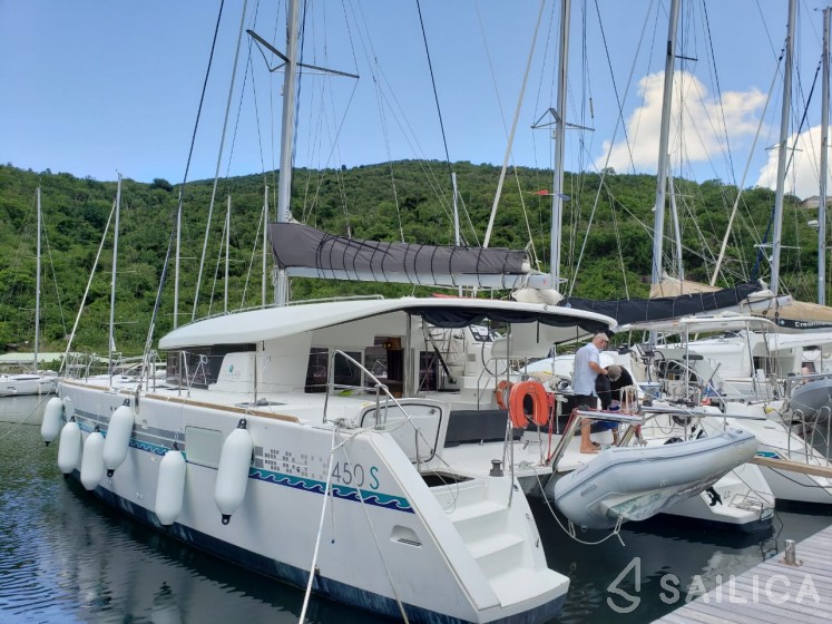 Lagoon 450 S - 4 + 2 cab. - Yacht Charter Sailica