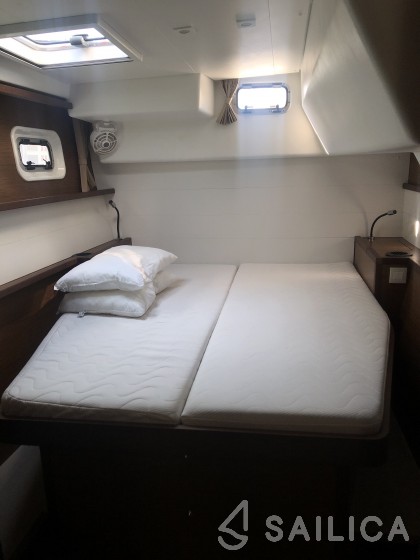 Lagoon 450 - Yacht Charter Sailica
