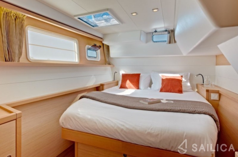 Lagoon 450 - Yacht Charter Sailica