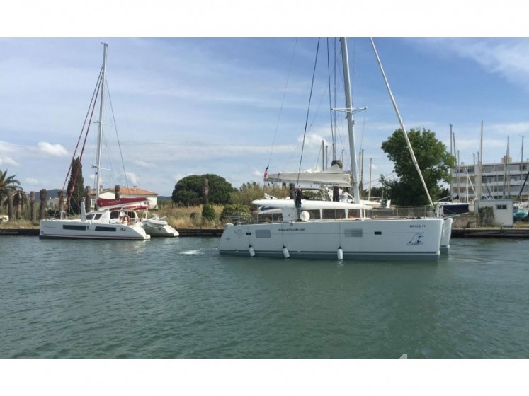 Lagoon 400 S2 - Yacht Charter Sailica