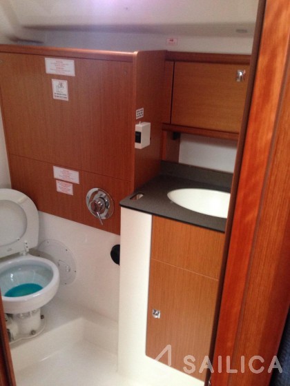 Bavaria Cruiser 51 - Yacht Charter Sailica