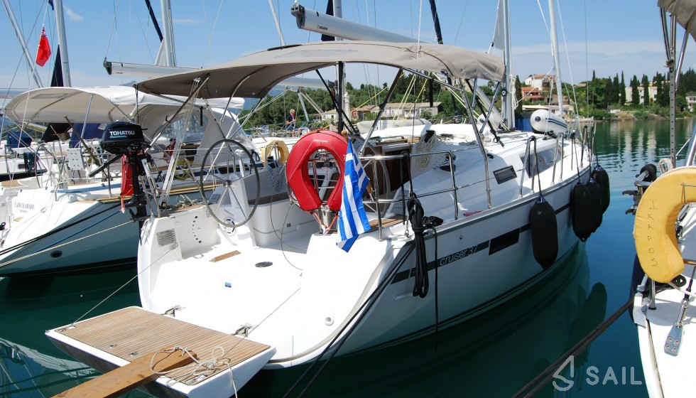Bavaria 37 Cruiser - Yacht Charter Sailica