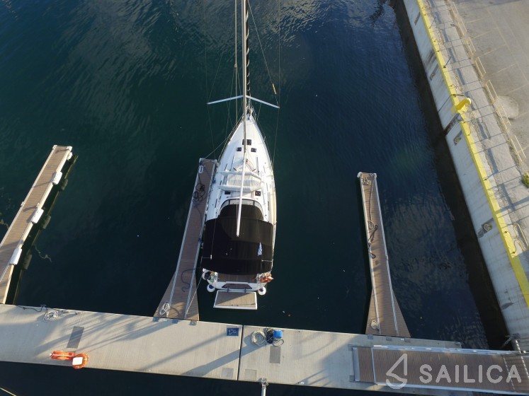Bavaria 40 Cruiser - Yacht Charter Sailica
