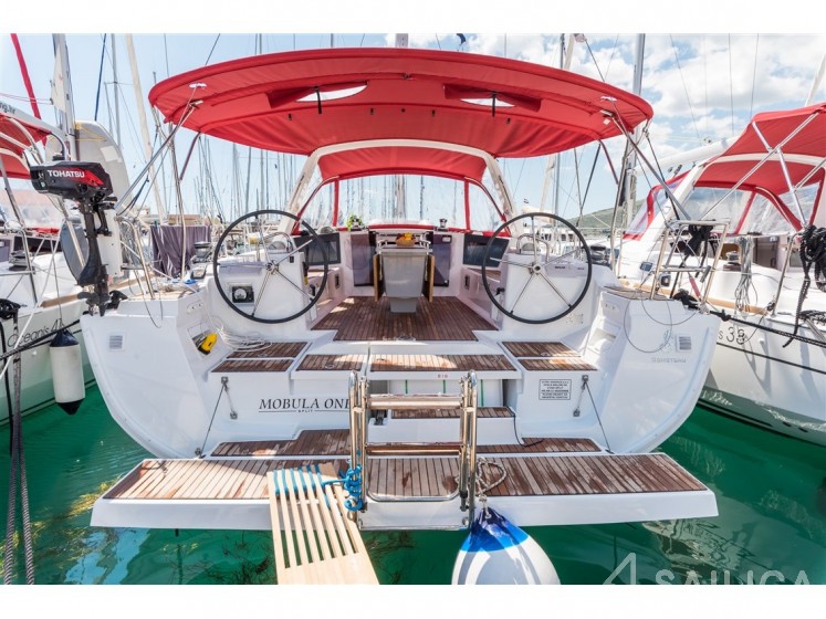 Oceanis 45 - Yacht Charter Sailica