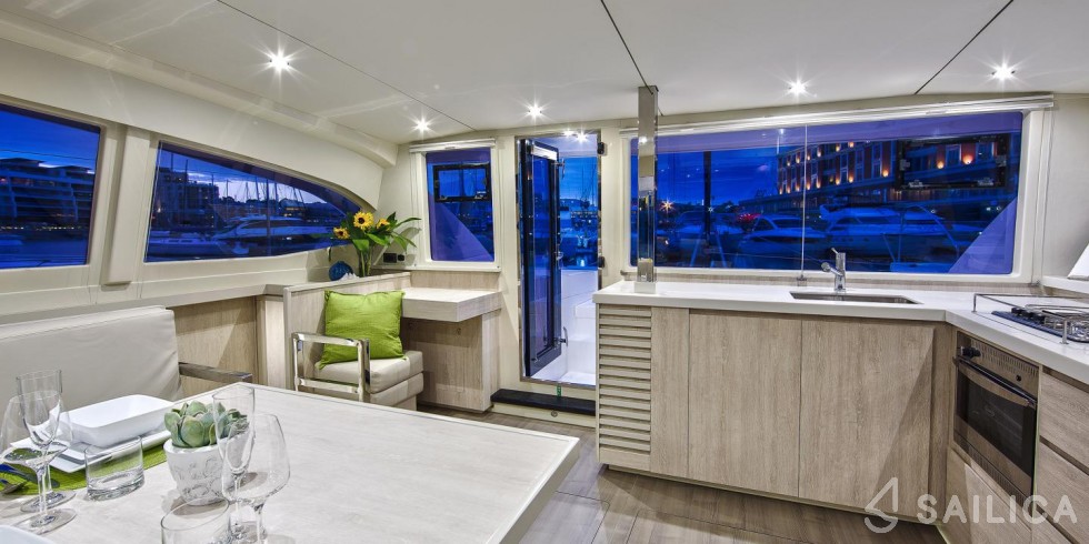 Leopard 40 - Yacht Charter Sailica