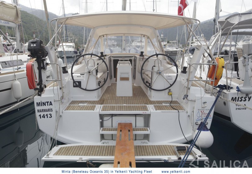 Oceanis 35 - Yacht Charter Sailica
